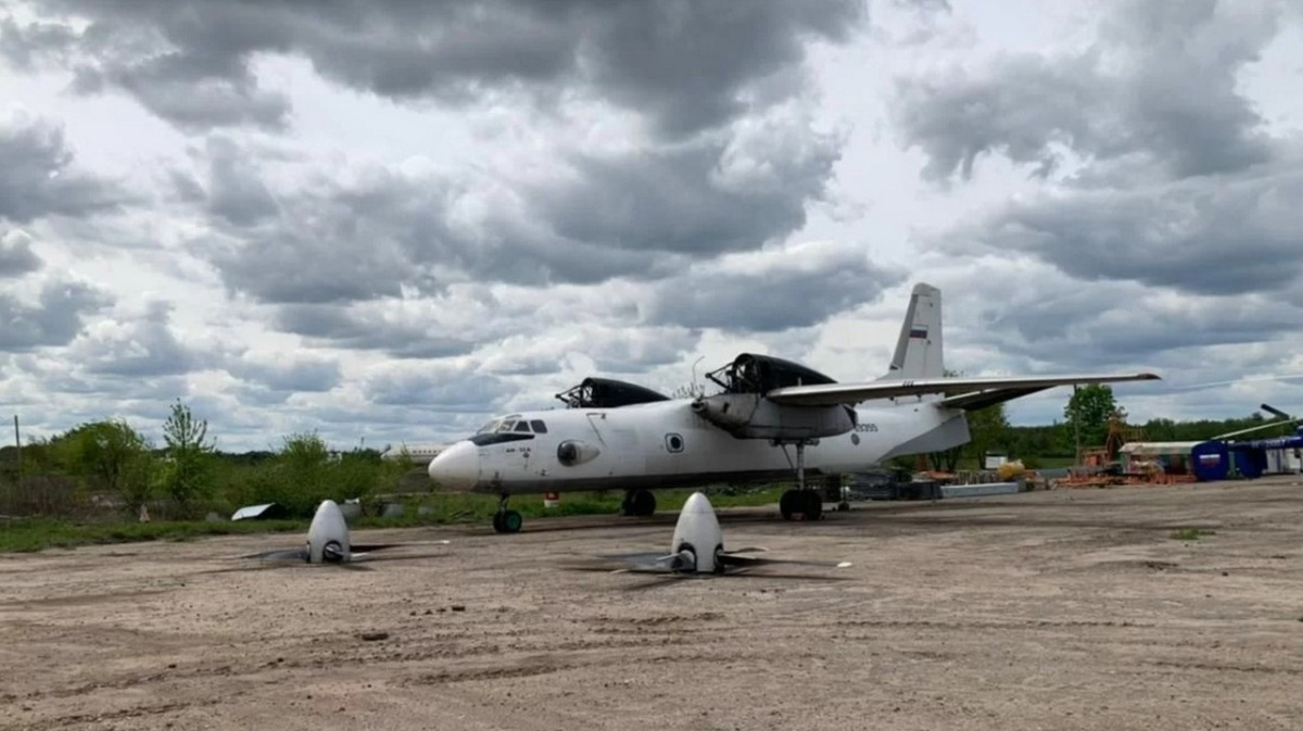 Самолет АН-32. Самолет Воронеж. Авиация Воронежа. АН 16.