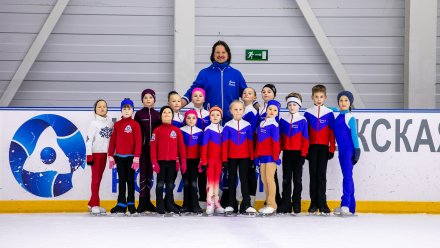 Чемпион мира по танцам на льду провёл мастер-класс для юных фигуристов в Нововоронеже