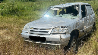 При падении внедорожника в реку в Воронежской области погибли 2 человека