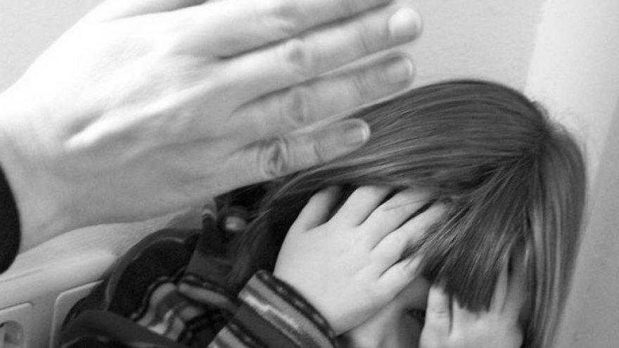 В Воронежской области 23-летнего отчима задержали за ежедневные истязания троих детей
