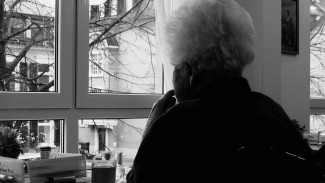 Испугавшаяся порчи 81-летняя воронежская старушка потеряла сбережения