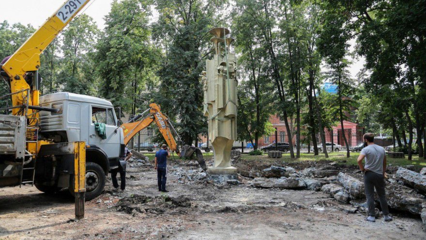 Фонтан «Чебурашка и крокодил Гена» уберут из воронежского парка «Орлёнок»