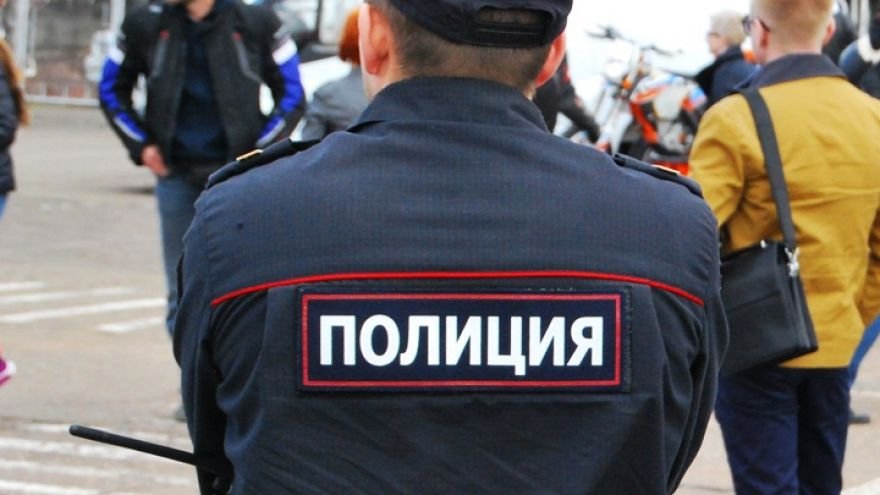 Водитель и пешеход устроили разборку на дороге в центре Воронежа