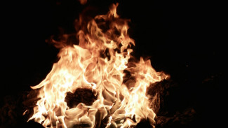 При пожаре в воронежской многоэтажке погиб 63-летний мужчина