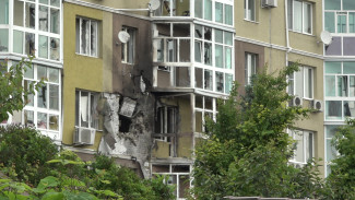 Беспилотник врезался в жилой дом в центре Воронежа