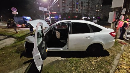 Два человека пострадали в ДТП на кольце у «‎Арены»‎ в Воронеже