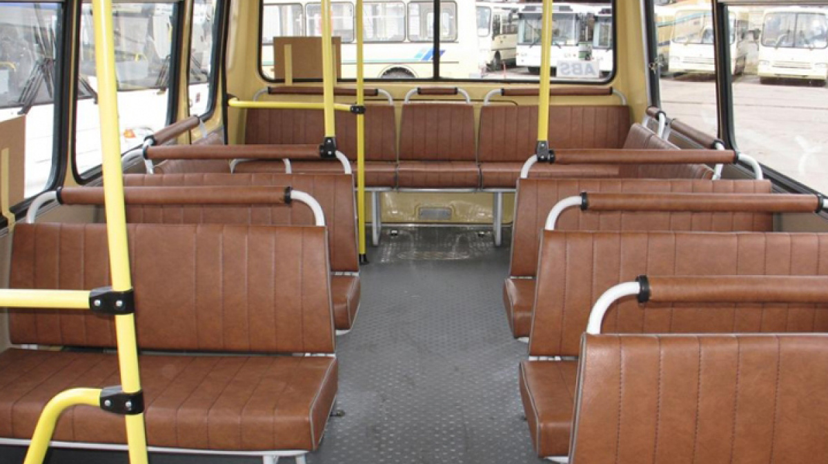 Сиденья пассажирского автобуса