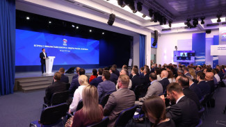 Владимир Якушев встретился с финалистами конкурса «Лидеры России. Политика»