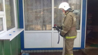Магазин загорелся в Коминтерновском районе в Воронеже