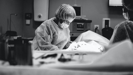 Две медсестры и акушерка умерли от коронавируса в Воронежской области