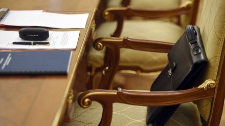 В Воронежской области скрывшего 2 машины и банковские счета депутата лишили полномочий