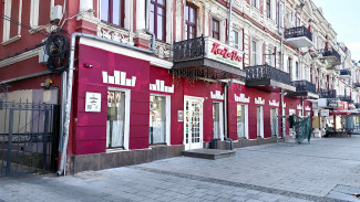 Воронежцев возмутил ремонт фасада ресторана «‎КинZa-Dза»‎ на проспекте Революции
