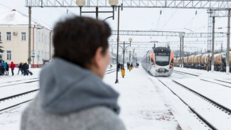 Проходящий через Воронеж поезд задерживается из-за непогоды