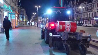 Трактор с сюрпризом. Коммунальщики-диджеи рассказали о диско-технике и реакции воронежцев