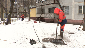 В Воронеже для устранения засора канализации пришлось прочистить 12 колодцев