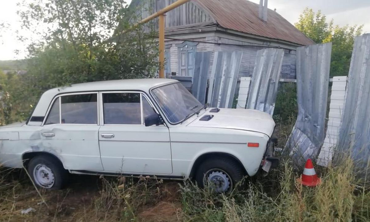 В Воронежской области 13-летний мальчик на «шестёрке» устроил ДТП:  пострадала мать – Новости Воронежа и Воронежской области – Вести Воронеж