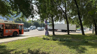 Пробка в 3,5 км сковала Московский проспект в Воронеже из-за ДТП с фурой