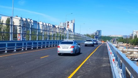 В Воронеже на Остужева открыли движение по новому путепроводу