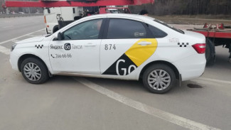 В Воронеже у компании «Яндекс. Такси» арестовали машину за 45 неоплаченных штрафов