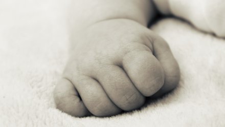Воронежские следователи назвали причину смерти убитого многодетной матерью младенца
