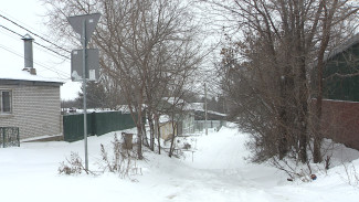 На уборку снега в частном секторе Воронежа вышла тяжёлая техника