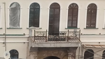 При ремонте Дома Вигеля в Воронеже варварски спилили старинные решётки
