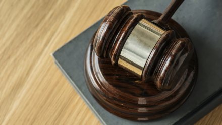 Воронежца отправили в колонию на 2,5 года за нападение с ножом на прохожего