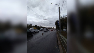 Троллейбусные провода оборвались на Московском проспекте в Воронеже