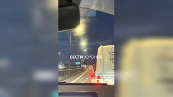 Огромная пробка образовалась на воронежской трассе из-за ДТП с фурой