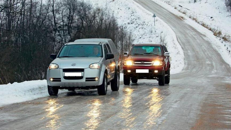 Воронежских автомобилистов предупредили о мокром снеге и гололедице
