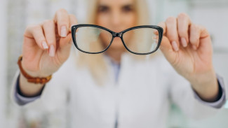 Воронежский врач рассказал о возможностях лазера при лечении заболеваний глаз