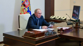 Президент встретился с лидерами федерального списка «Единой России» на выборах в Госдуму