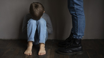 СК возбудил дело после жалоб на издевательства над 3-летним мальчиком в детсаду в Павловске