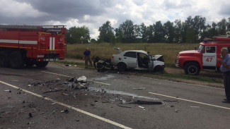 Три человека погибли в ДТП на трассе в Воронежской области 
