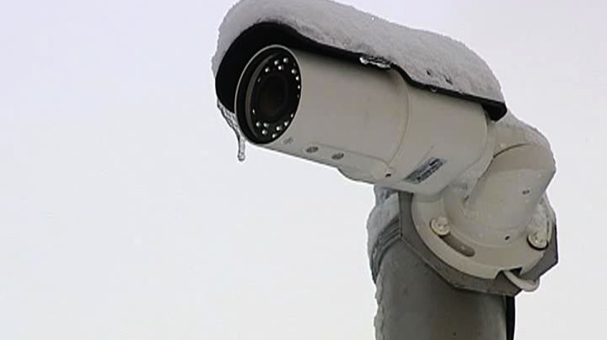 Купить камеры в ярославле. Камера наблюдения парка. Камеры слежения в Казани. Видеокамеры в парках. Камера рви уличные.