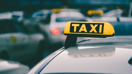 Цены на такси взлетели из-за метели в Воронеже