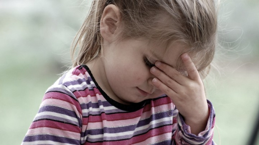 Женщина, на день бросившая 4-летнюю дочь у трассы под Воронежем, попала под следствие