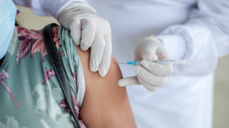 Губернатор пообещал поощрять медиков за вакцинацию воронежцев от ковида