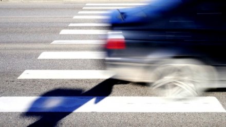 В Воронежской области грузовик на пешеходном переходе сбил школьницу