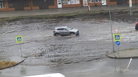 «Всё очень плохо». Воронежцы показали, как затопило улицы города после ливня