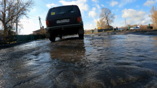 «Это плевок в лицо людям». Жители воронежского села рассказали об опасной дороге