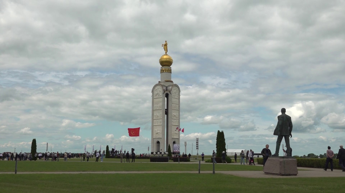 Звонница на Прохоровском поле фото. Аисты в Прохоровском районе.