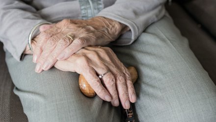 В Воронеже лжесотрудницу Пенсионного фонда осудили за кражу денег у 92-летней старушки