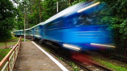Переход на смертельном воронежском участке железной дороги оборудовали подсветкой и сиреной