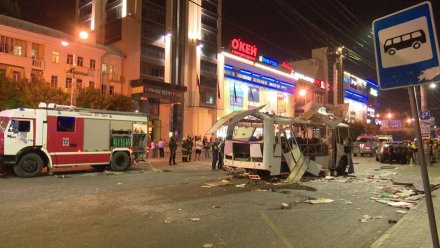 В российских городах начались проверки маршруток после взрыва автобуса в Воронеже