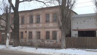 Воронежский облсуд обязал снести двухэтажку возле исторического дома в Борисоглебске