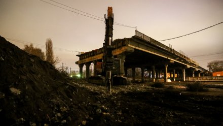 В Воронеже рабочие полностью разобрали один пролёт виадука на 9 Января