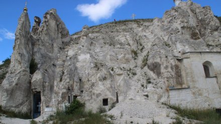 «Это удар по заповеднику». Воронежское «Дивногорье» может лишиться пещерного храма