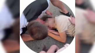 Момент ДТП со сбитым машиной подростком сняли на видео в Воронеже