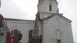 Обгоревшая после удара молнии воронежская церковь лишилась колоколов